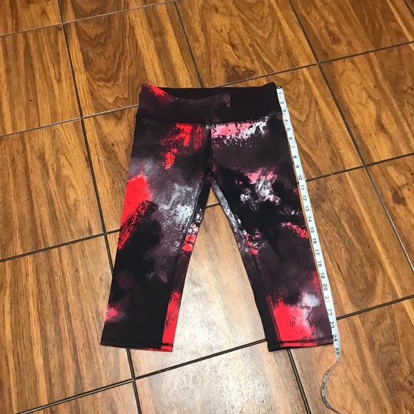 Alo yoga Airbrush Capri Size none red & black - Picture 6 of 10